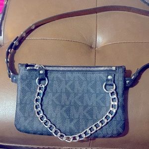 New Michael Kors Belt Bag!! Size large brand new did not fit me!!